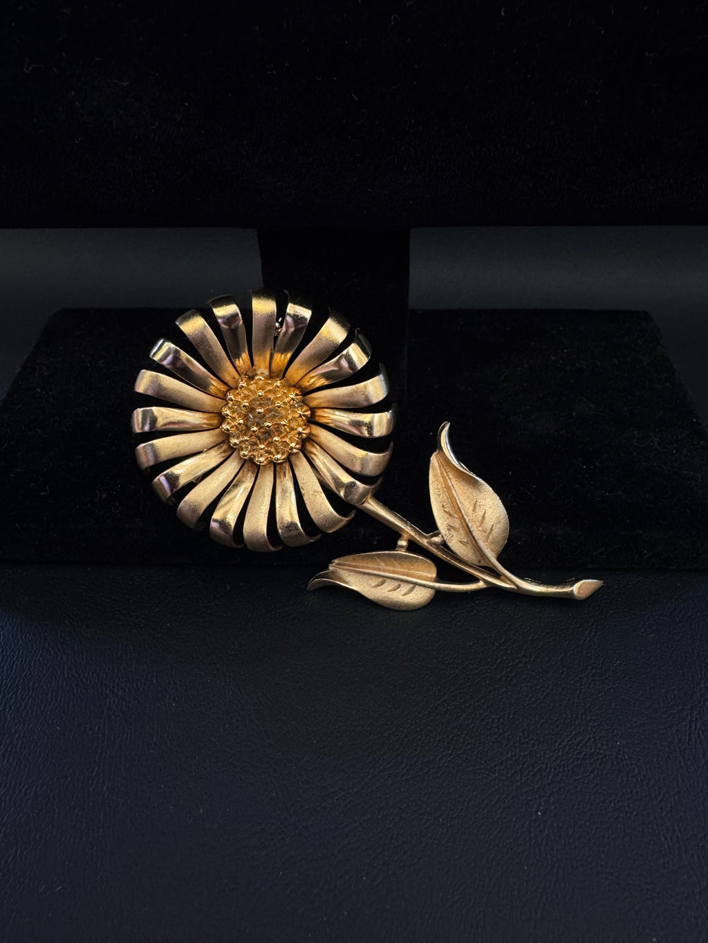 Vintage Hedy (Hedison) Gold-Tone Sunflower Brooch