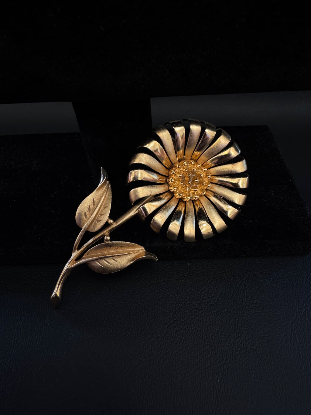 Vintage Hedy (Hedison) Gold-Tone Sunflower Brooch