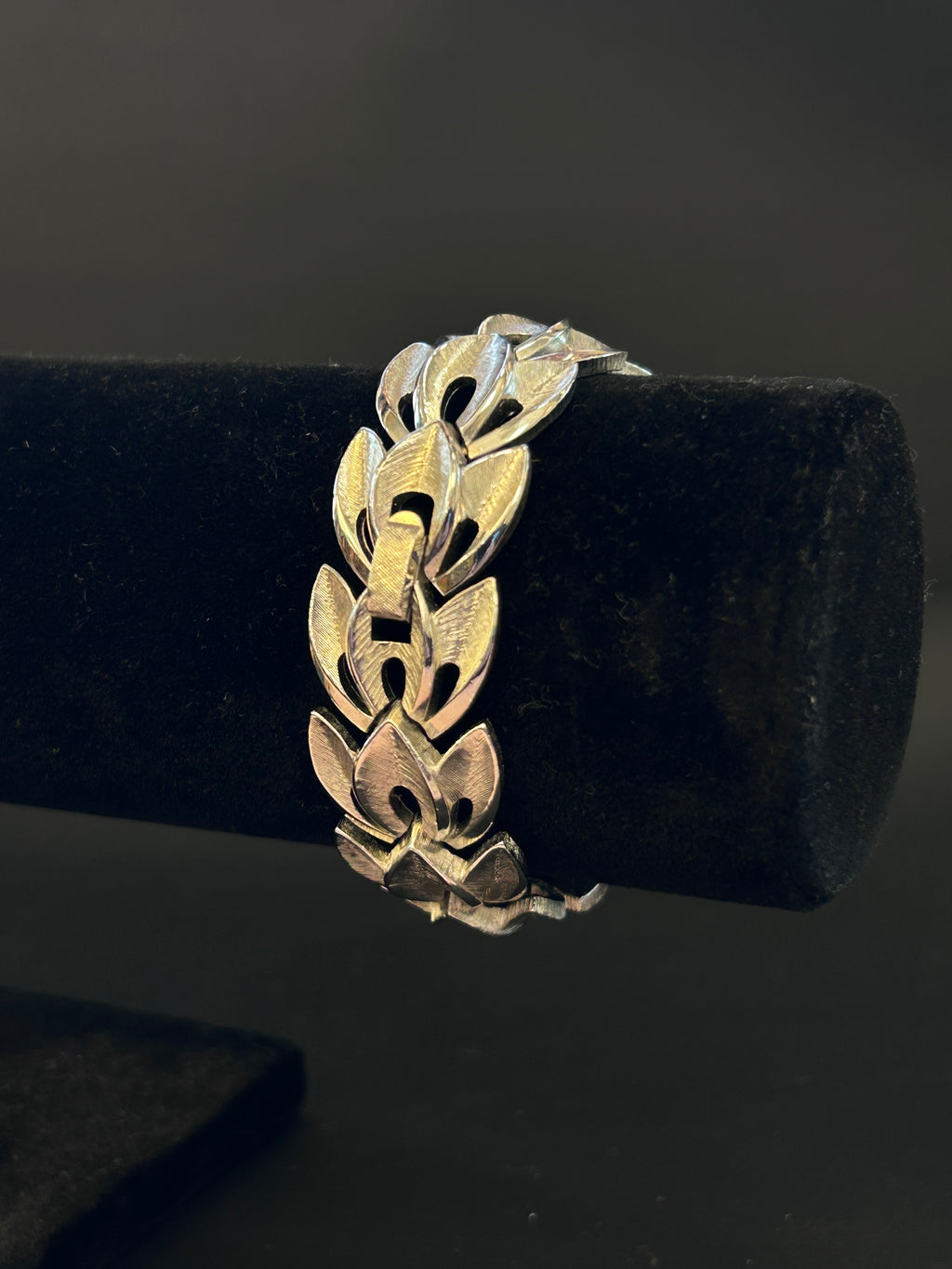 Vintage Crown Trifari Silver-Tone Textured Leaf Bracelet